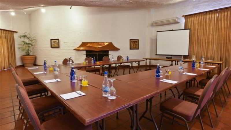 Protea Hotel By Marriott Oudtshoorn Riempie Estate Zewnętrze zdjęcie