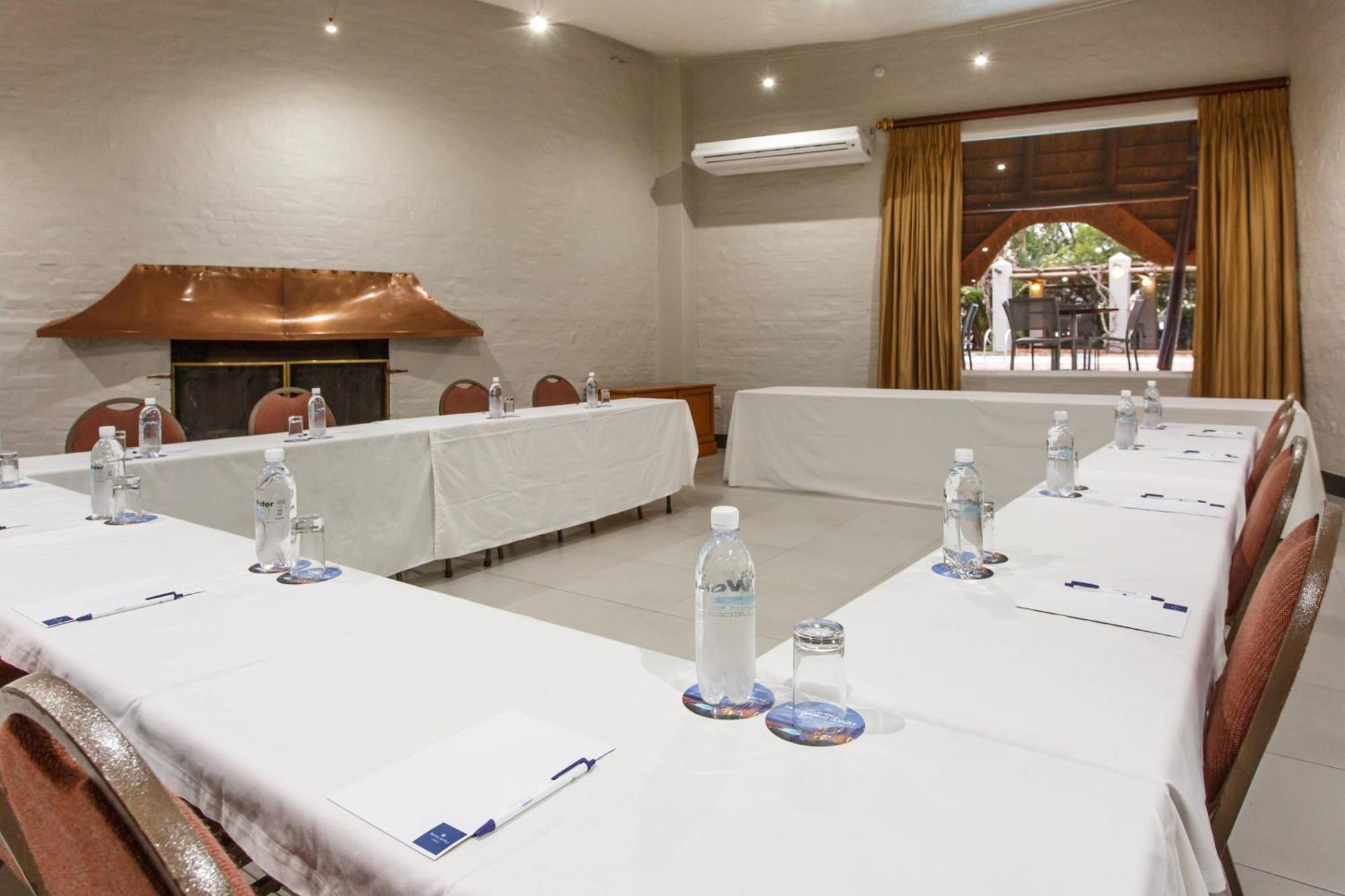 Protea Hotel By Marriott Oudtshoorn Riempie Estate Zewnętrze zdjęcie