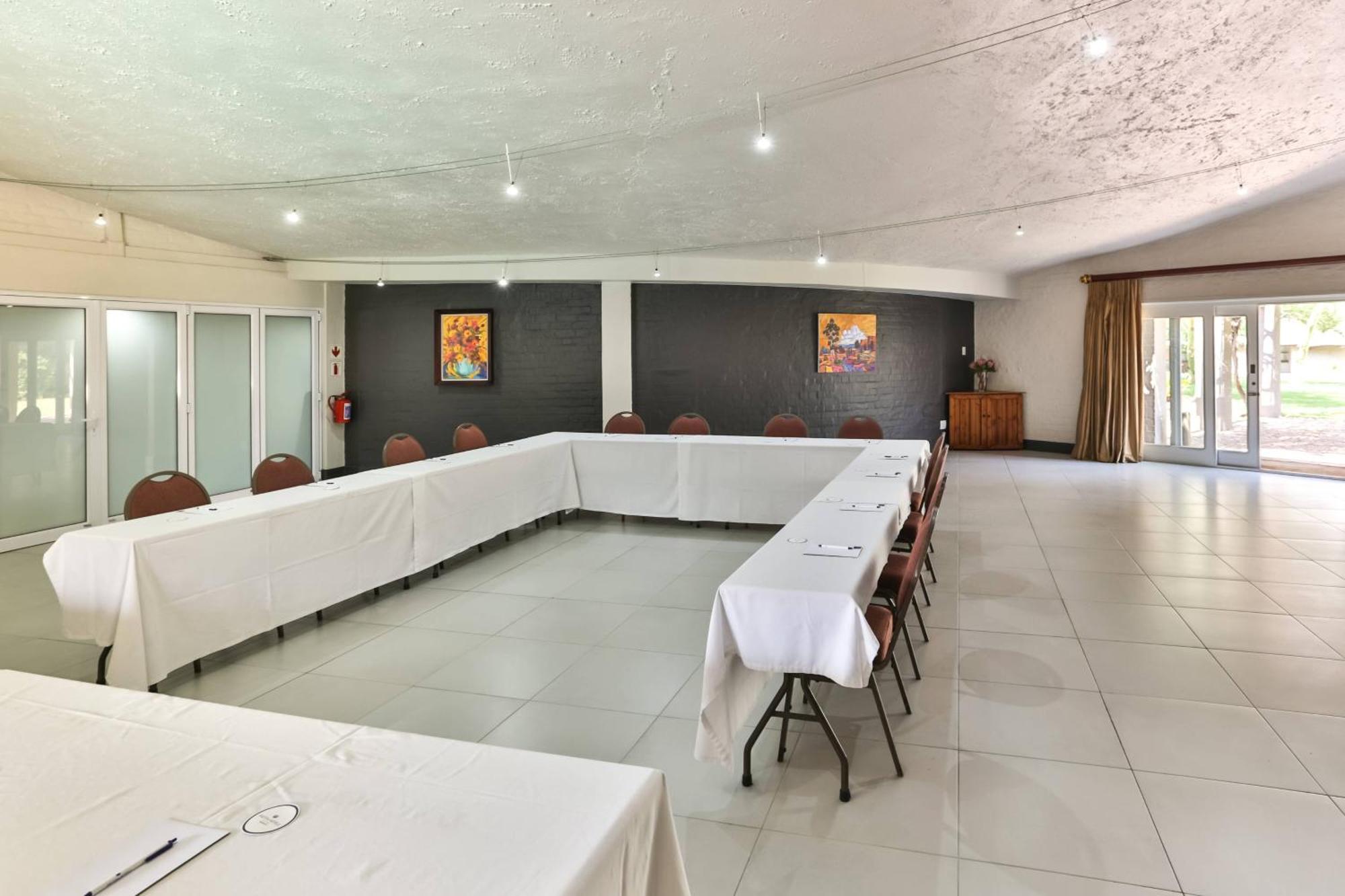 Protea Hotel By Marriott Oudtshoorn Riempie Estate Zewnętrze zdjęcie